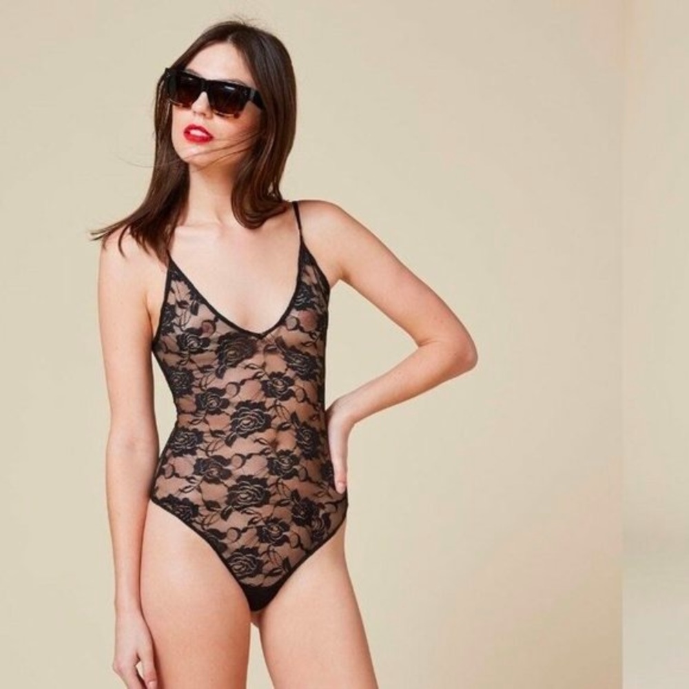 NEVER WORN REFORMATION WORN BLACK LACE BODYSUIT
